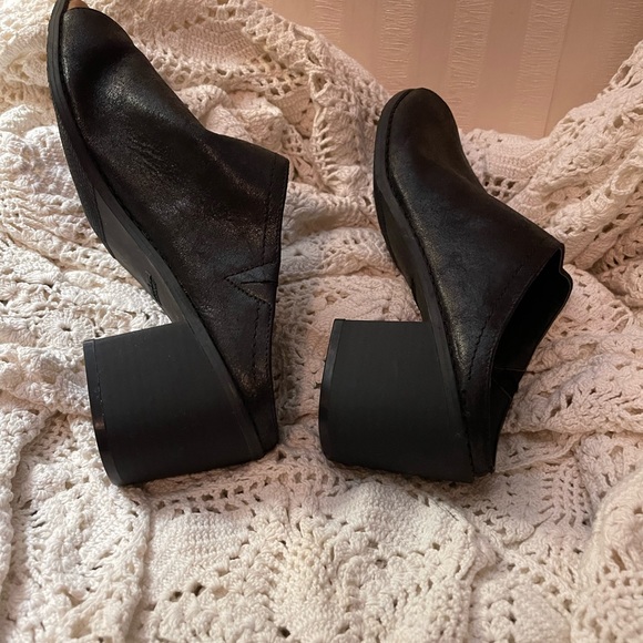 Size 10 med very soft and comfortable shoe - Picture 7 of 12